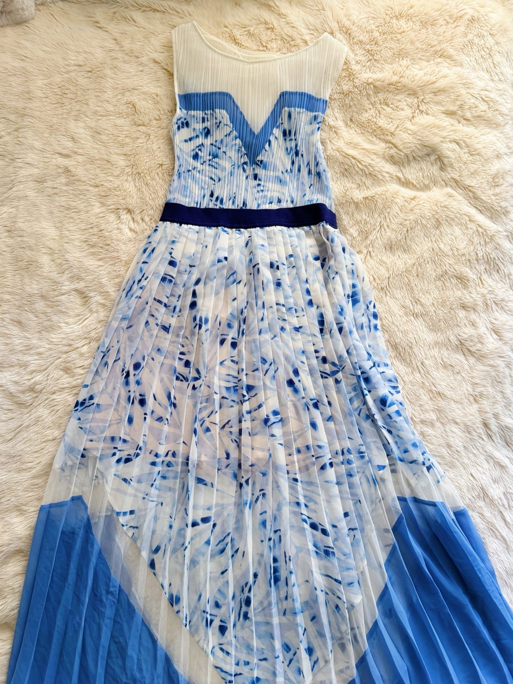 BCBGMaxAzria Blue and White Pleated Maxi Dress